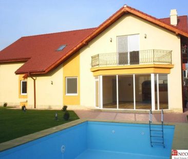 VILA EXTRAORDINARA, 6 CAMERE LUMINOASE, PISCINA, CURTE FOARTE FRUMOASA! - Photo 1