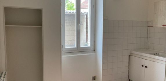 Location Appartement 1 pièce 31m² PERIGUEUX 24000 - Photo 2