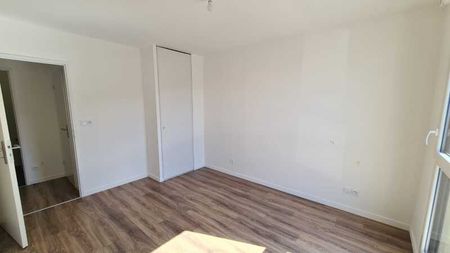 Location Appartement 3 Pièces 60 m² - Photo 2