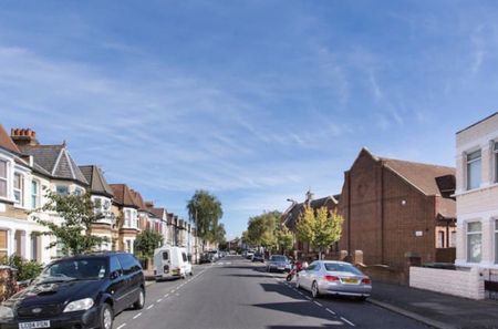 Studio Flat, Willingdon Road, N22 - Photo 2