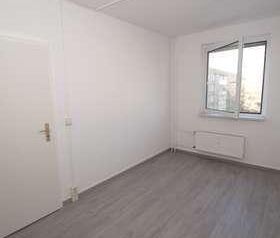 3-Zimmer-Wohnung mit BALKON, Badewanne, neu renoviert - Photo 2