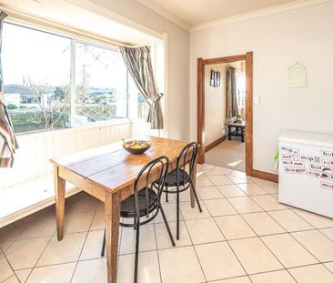 Sunny central two-bedroom home - Photo 4