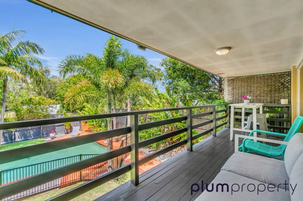 “Spacious Family Home with Sparkling Pool and Leafy Surrounds” - Photo 1