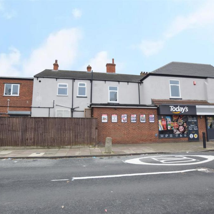 3 bedroom flat to rent - Photo 1