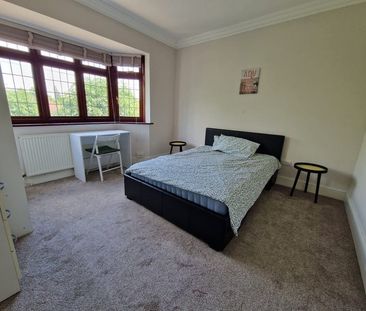 Room in a Shared House, Suffolk Road, IG3 - Photo 3