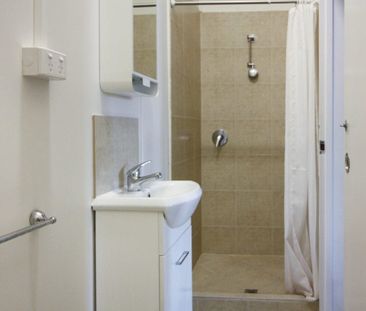 1 Bedroom Studio in Woolloongabba - Photo 2