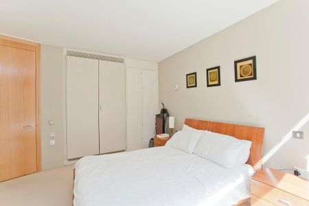 Parliament View Apartments, 1 Albert Embankment, Vauxhall, London, SE1 - Photo 5