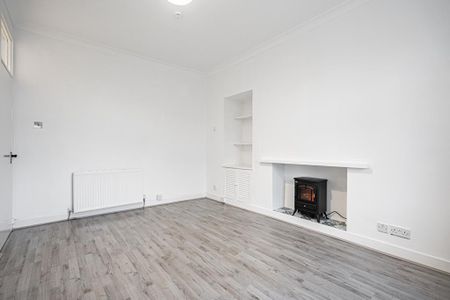 1 bedroom ground floor flat to rent - Photo 2