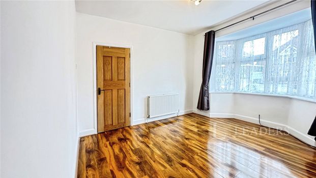 3 bedroom house to rent Crawley Green Road, Luton, Bedfordshire, LU2 - Photo 1