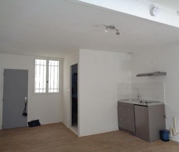 Location Appartement 1 pièce 25m² DRAGUIGNAN 83300 - Photo 1