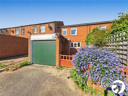 4 bedroom terraced house to rent - Photo 5