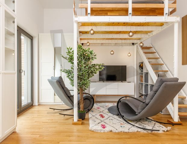 Mit einer perfekten Anbindung nach Friedrichshain - Foto 1