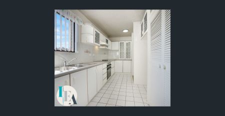 Ground floor two bedroom unit - Photo 3