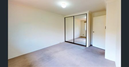 Two Levels, Partially-Furnished One Bedroom Apartment with a Great Condition. Location to City, Darlin Harbour and Universities - Photo 5