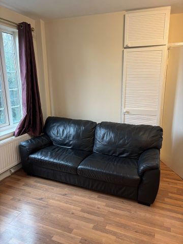 2 Bed Flat, Kings Drive, HA9 - Photo 4