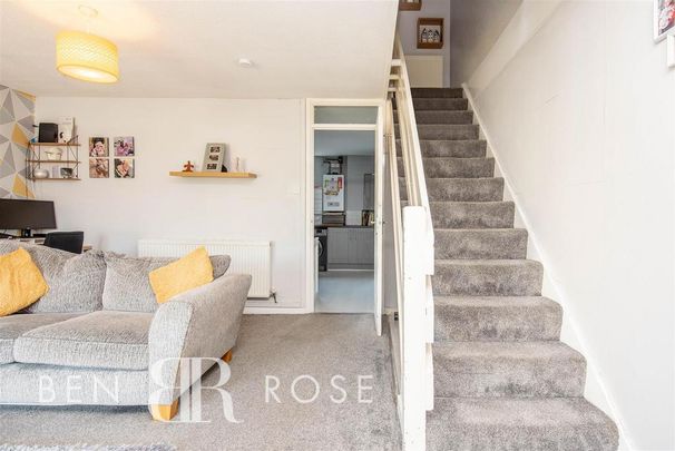 3 bedroom semi-detached house to rent - Photo 1