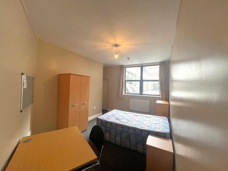 5 bedroom flat to rent - Photo 3