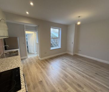 2 Bed Terraced House, Berwick Road, BS5 - Photo 1
