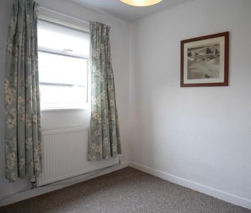 2 bedroom end of terrace house to rent - Photo 5