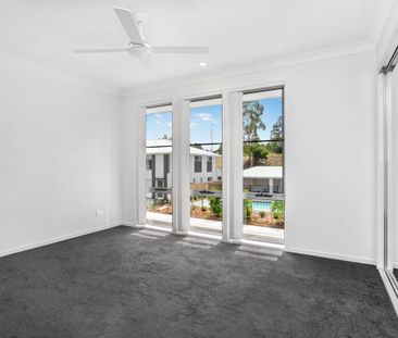 Luxury 3 Bdm Townhouse - Photo 2