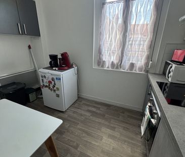 Location Appartement 2 pièces 50m² BOULOGNE SUR MER 62200 - Photo 4