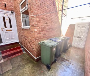 West Street, Whickham, Newcastle Upon Tyne - Photo 3