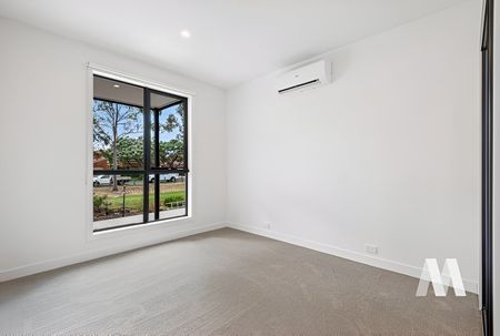 32 Bocconcini Walk, Mill Park VIC 3082 - Townhouse For Rent | Domain - Photo 5