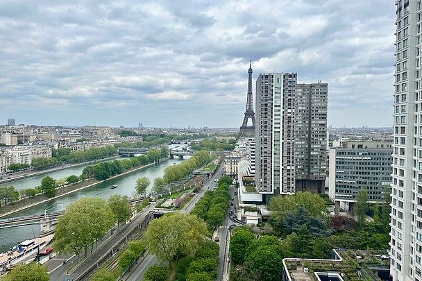 Location quai de Grenelle, Paris 15ème - Photo 1