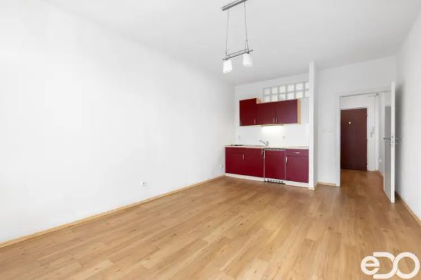 Pronájem bytu 1+kk, 28 m - Fotografie 1