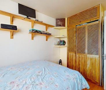 3 bedroom flat to rent - Photo 4