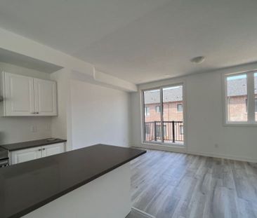 For Lease - 45 Red Maple Lane, Barrie, Ontario - Photo 3