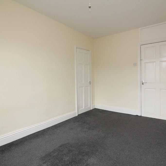 3 bedroom end of terrace house to rent - Photo 1