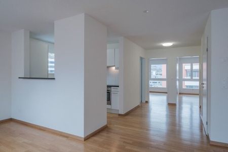 Living in the middle of the center and yet in a quiet location - Photo 2