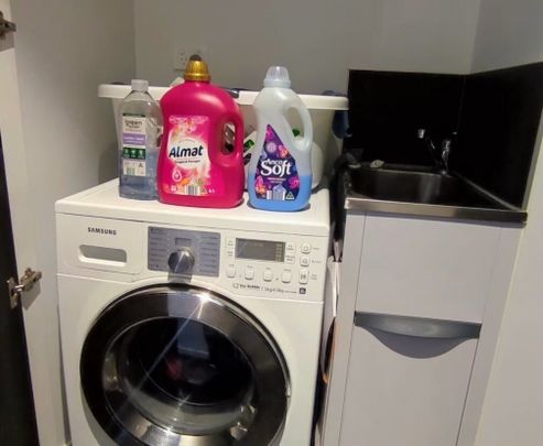 North Melbourne - Photo 1