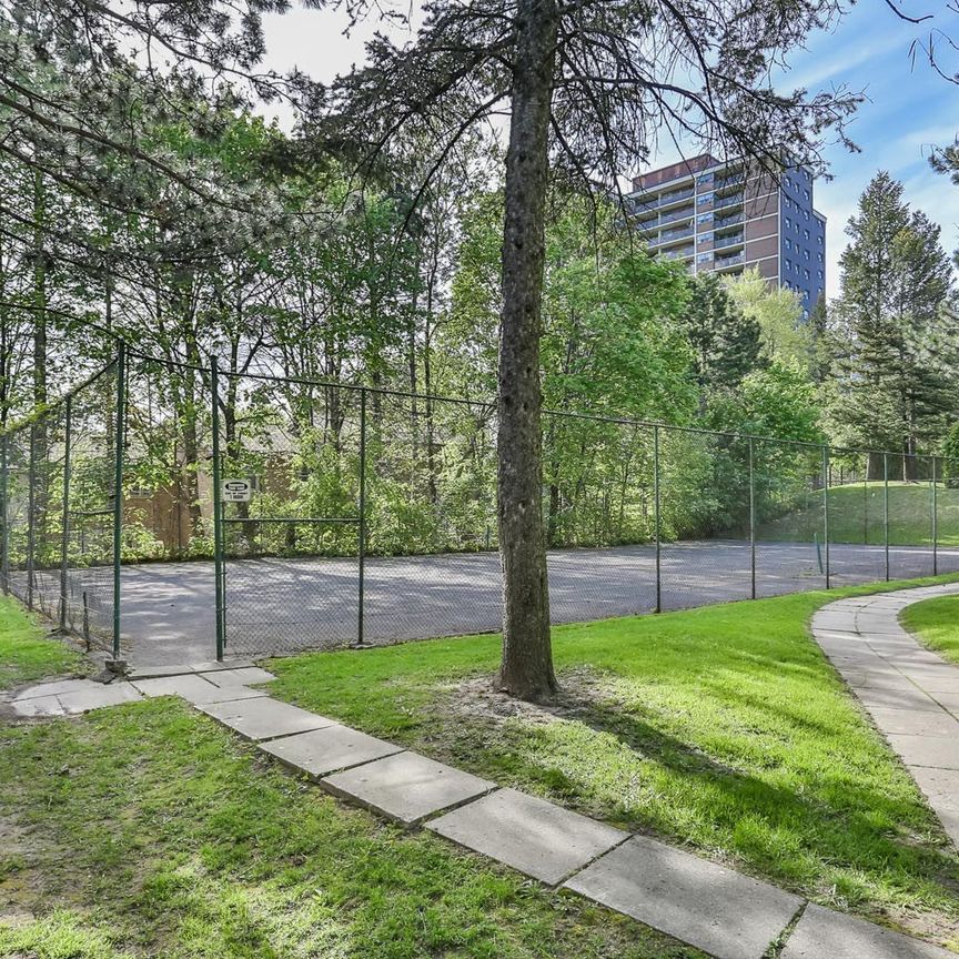 For Lease - 10 Esterbrooke Avenue Unit# 40, Toronto, Ontario - Photo 1