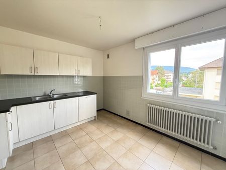 Location Appartement 3 pièces 74m² - Photo 2