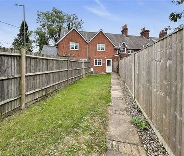 Bishopdown Cottages, London Road, Salisbury, SP1 - Photo 3
