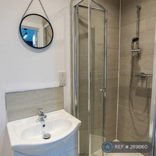 4 bedroom terraced house to rent - Photo 1