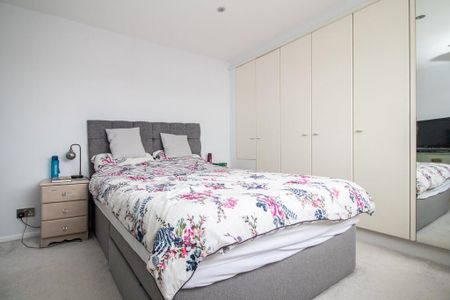 4 bedroom detached house to rent - Photo 5