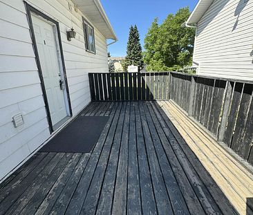 KOEHN RESIDENCE - LOWER - Photo 6