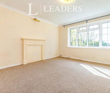 2 bedroom maisonette to rent St. Lawrence Court, St. Lawrence Avenu... - Photo 1