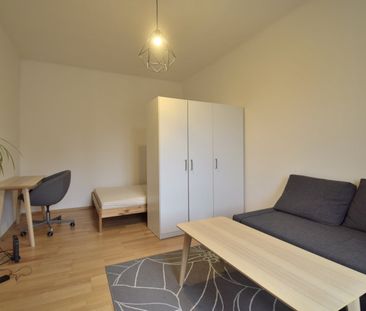 "KLEIN, ABER FEIN" - IDYLLISCHE GARCONNIERE IN LINZ-URFAHR - Photo 3