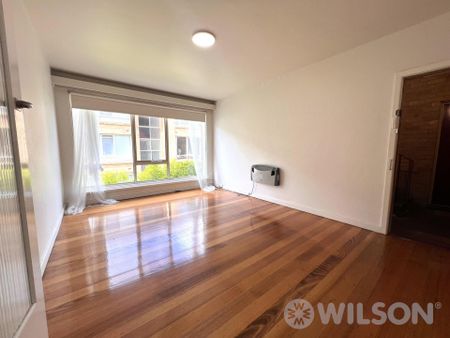 Light and bright one bedroom apartment - Photo 4