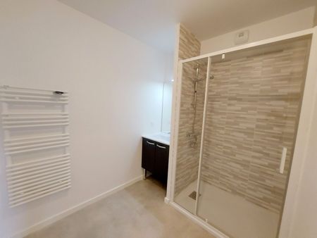 Appartement T3 avec terrasse plein Sud Centre de Séné - Photo 5