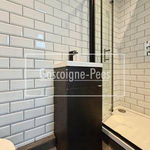 High Street, Dorking - Photo 2