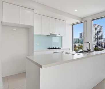 Corner Position | North & East Aspects | City & Water Views - Photo 4