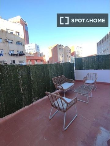 barcelona, Catalonia 08014 - Photo 3