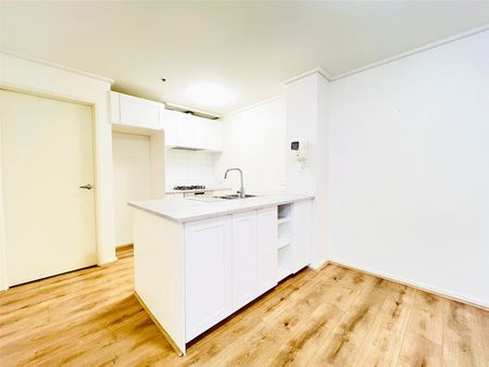 402/668 Bourke Street - Photo 4