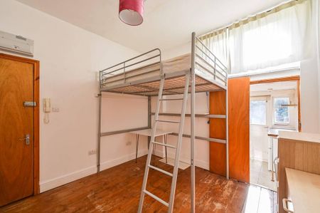 Studio to rent - Photo 3