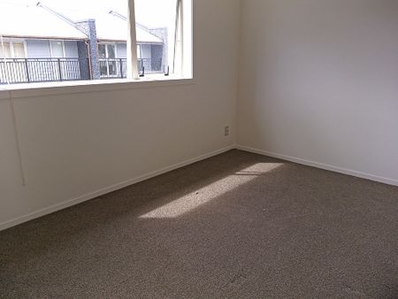 Townhouse Living in fully gated complex with 2 carparks - Photo 4